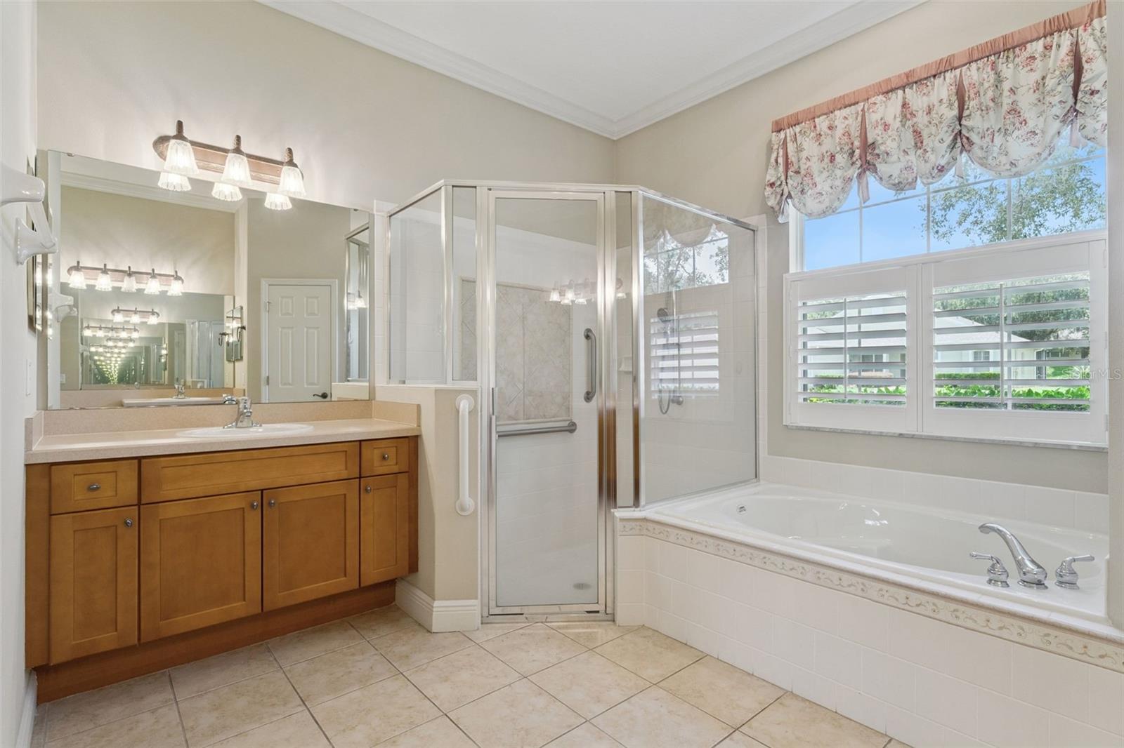 1028 Everest St Property Photo 29