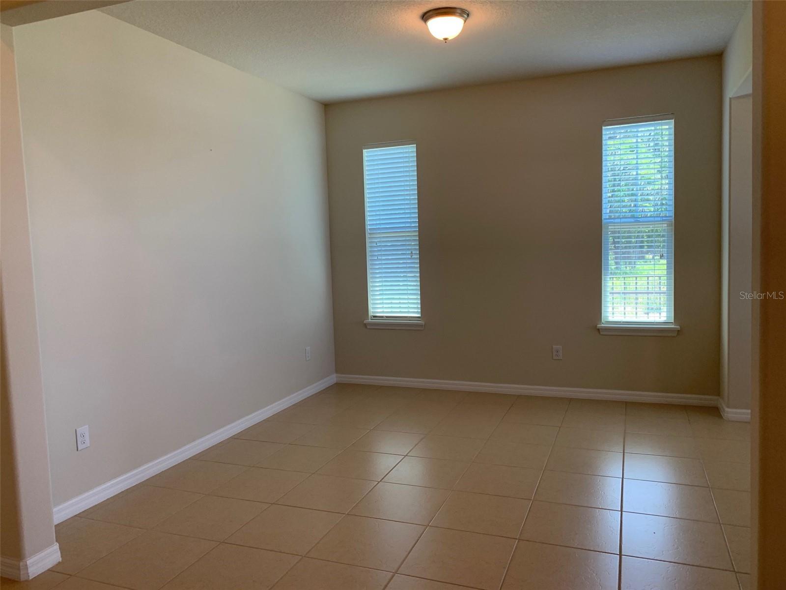 2860 Chantilly Ave Property Photo 11