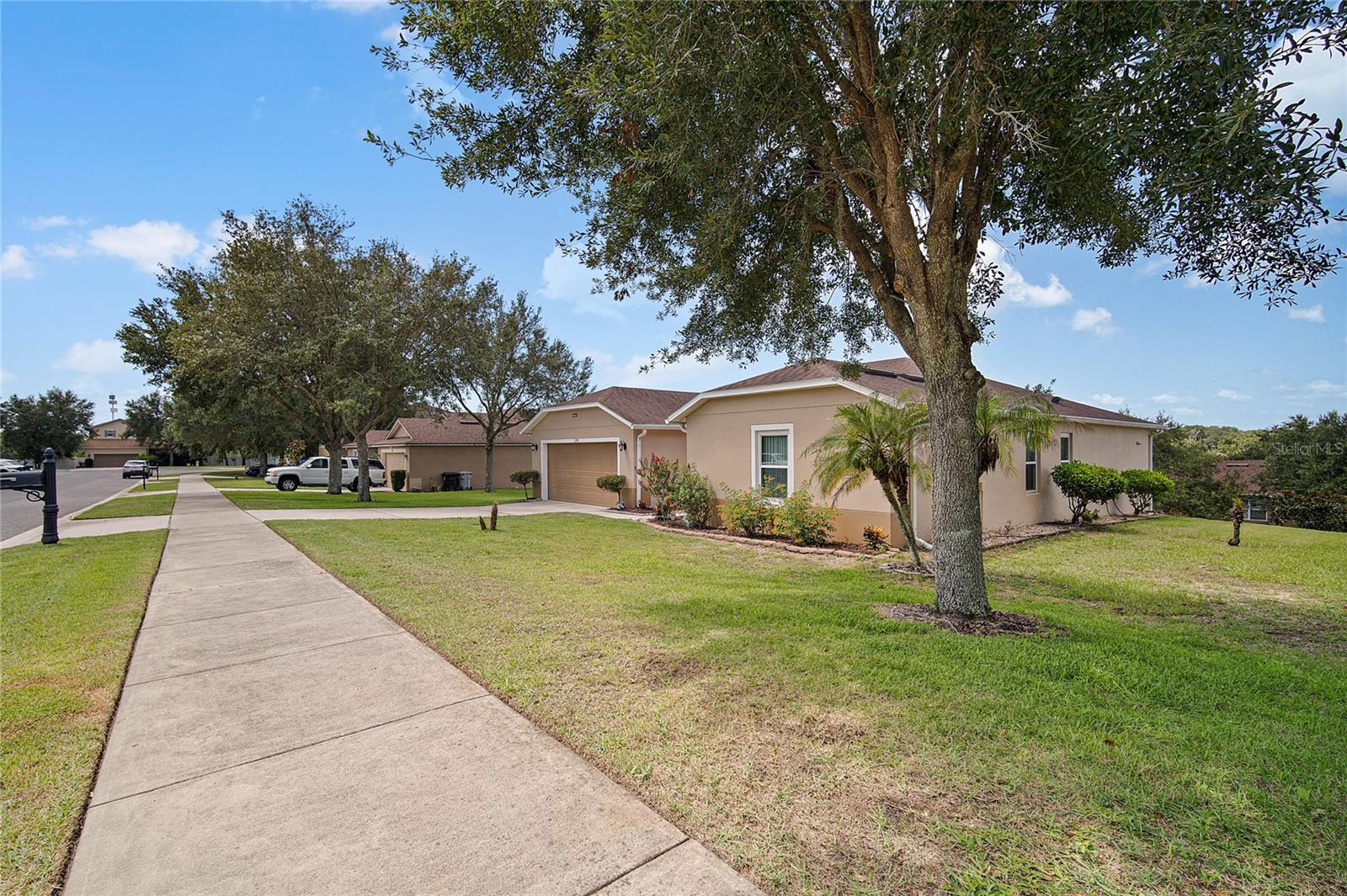 2388 Yellow Grass Ct Property Photo 8