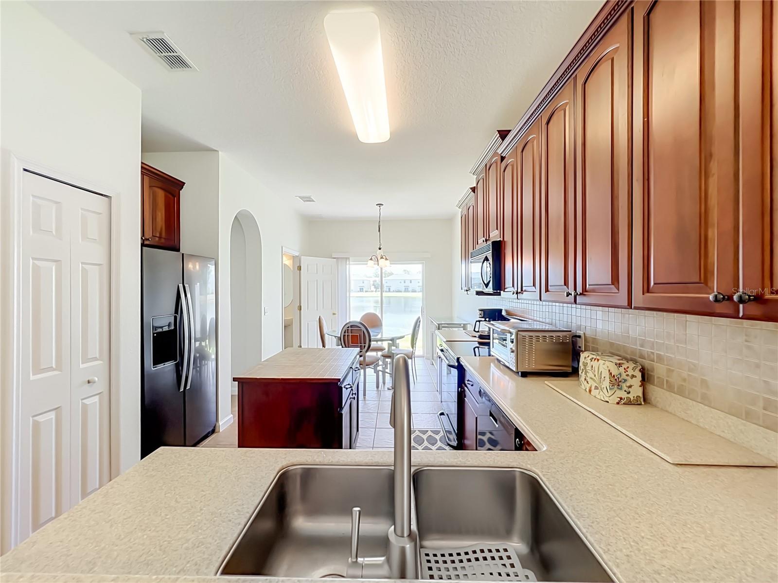 16543 Cedar Crest Dr Property Photo 16
