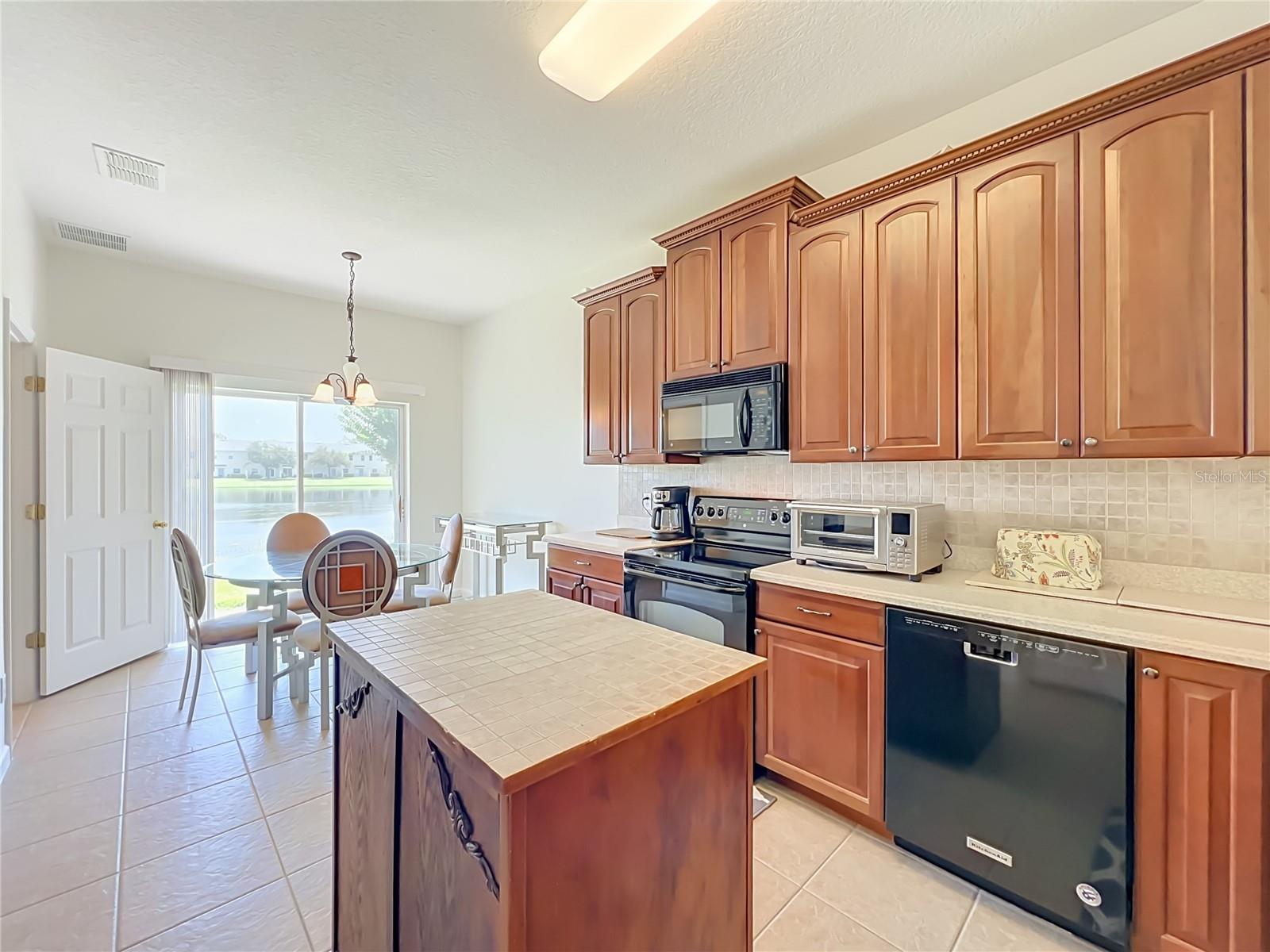 16543 Cedar Crest Dr Property Photo 17