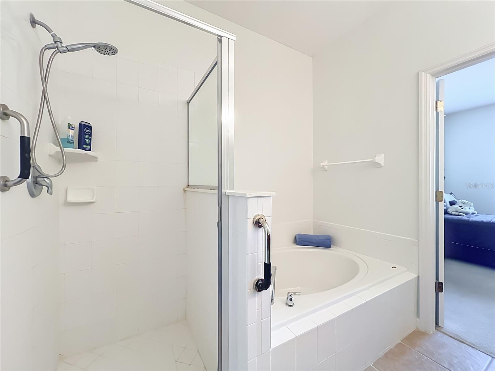 16543 Cedar Crest Dr Property Photo 33