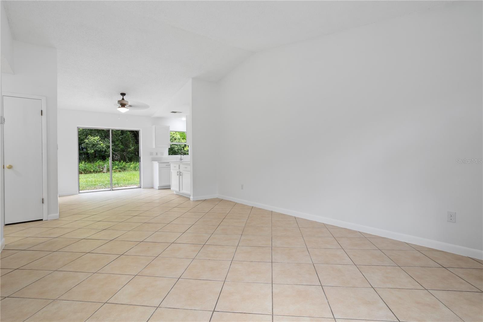1921 Bonneville Dr Property Photo 10