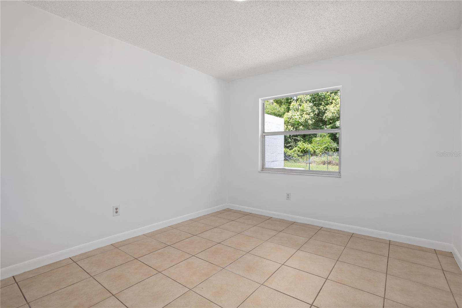 1921 Bonneville Dr Property Photo 25