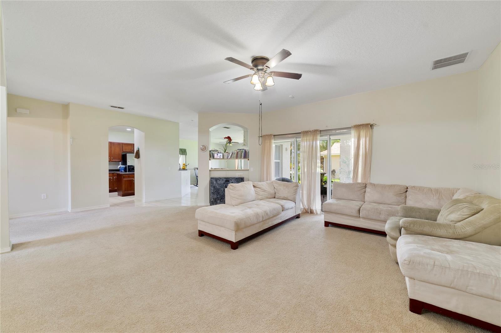 2300 Eagle Talon Ct Property Photo 5