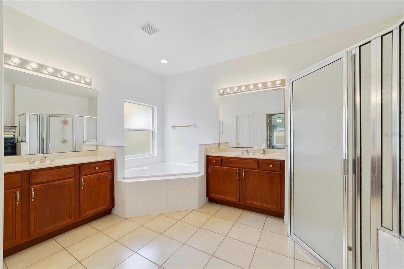 2300 Eagle Talon Ct Property Photo 15