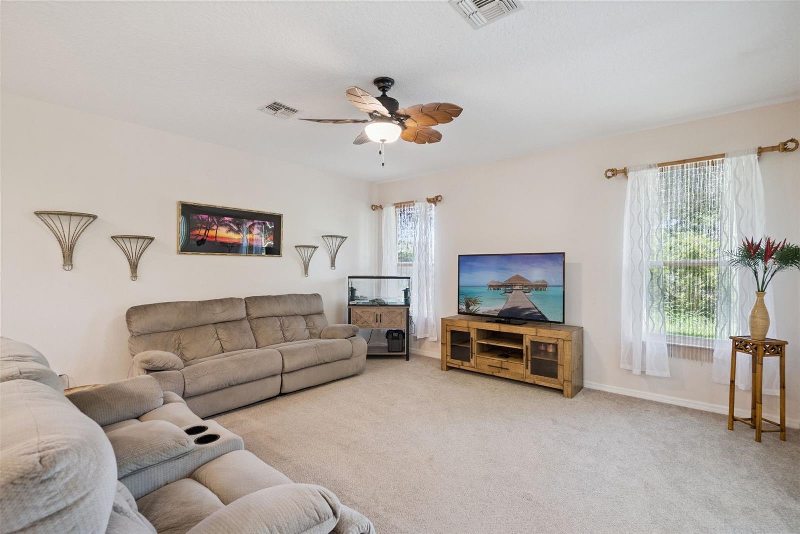 2589 Corbyton Ct Property Photo 3