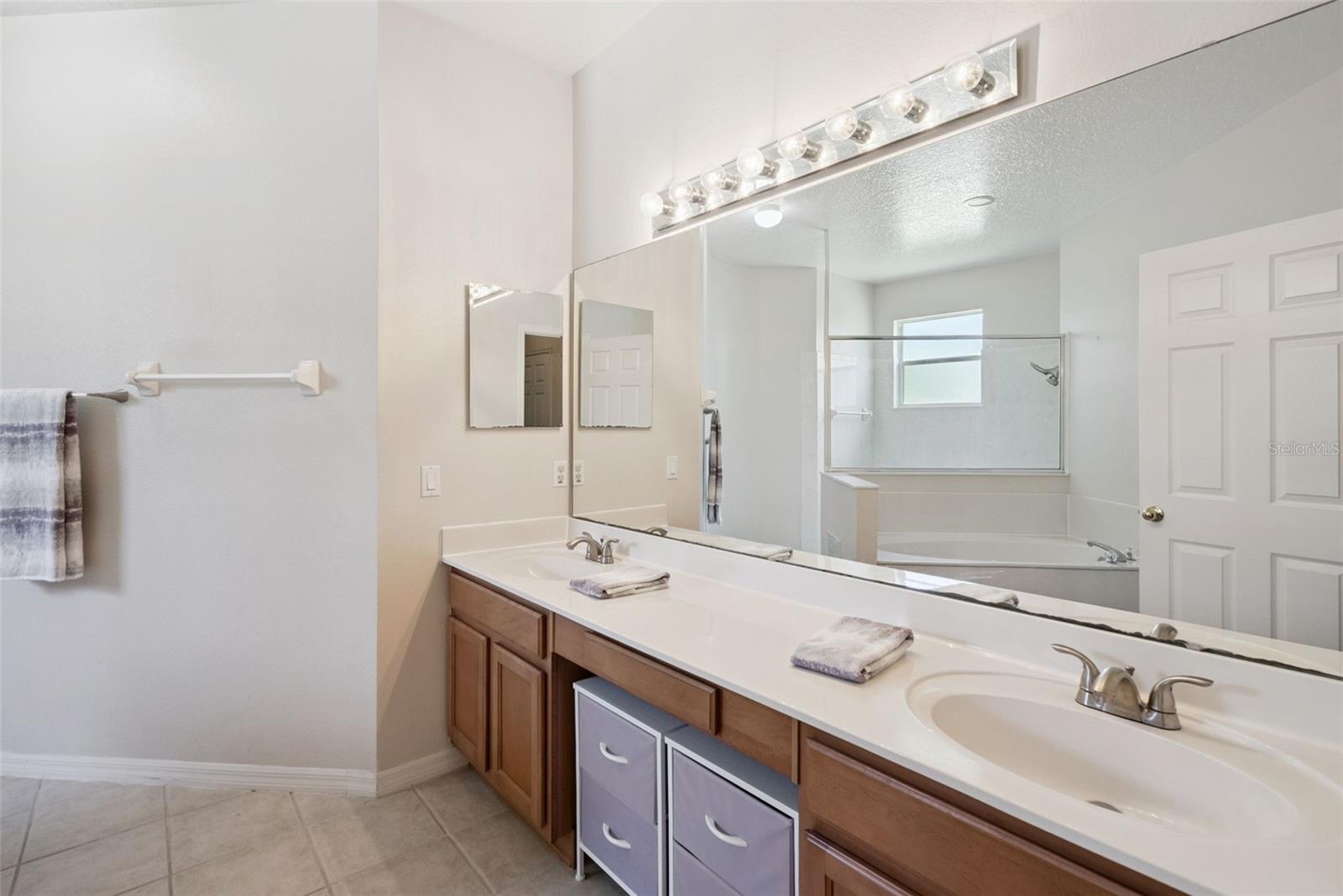2589 Corbyton Ct Property Photo 10