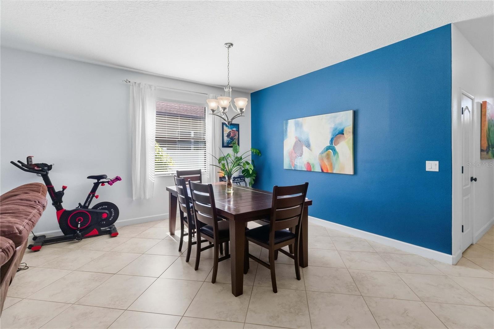 4355 Summer Breeze Way Property Photo 6