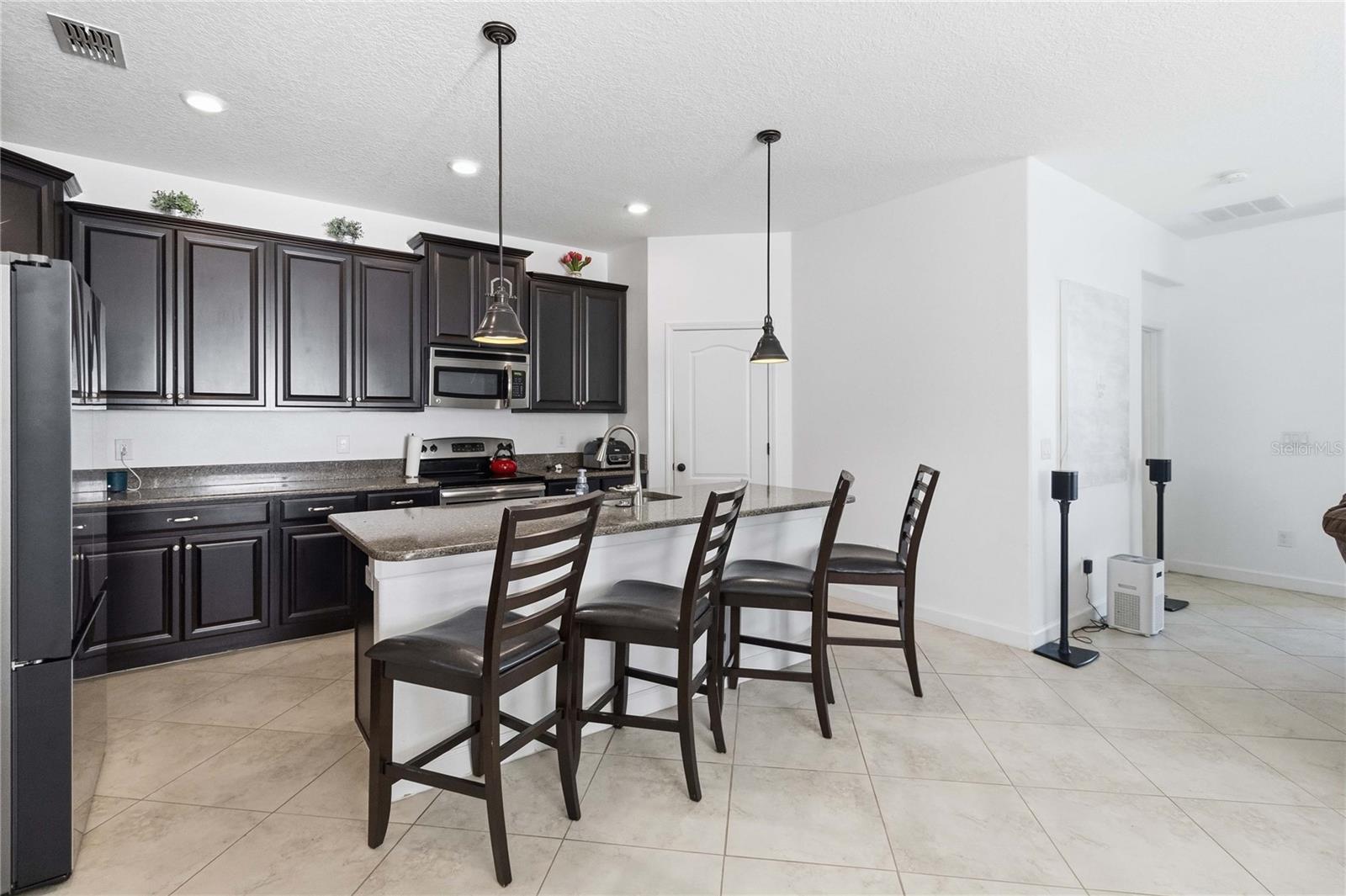 4355 Summer Breeze Way Property Photo 9
