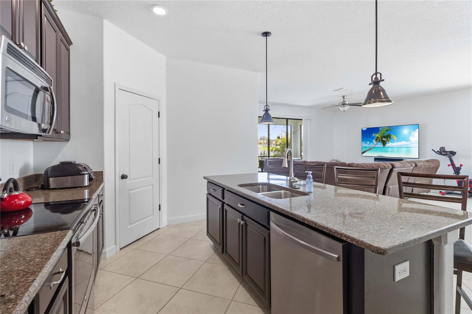 4355 Summer Breeze Way Property Photo 13