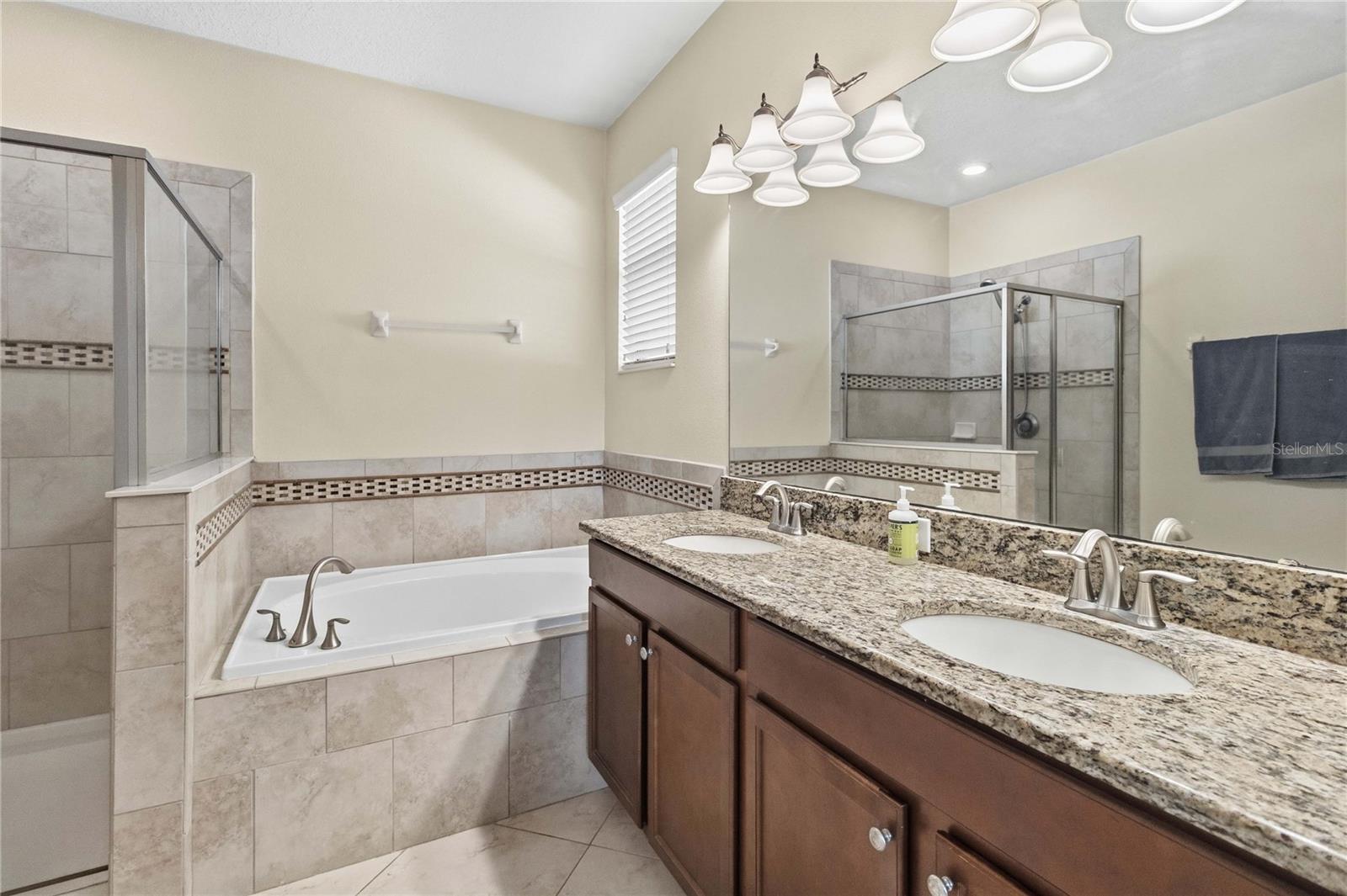 4355 Summer Breeze Way Property Photo 21