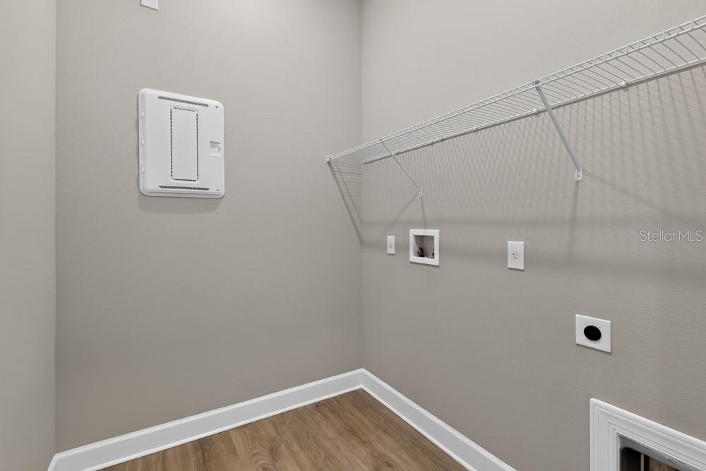 998 Tassleflower Trl Property Photo 33