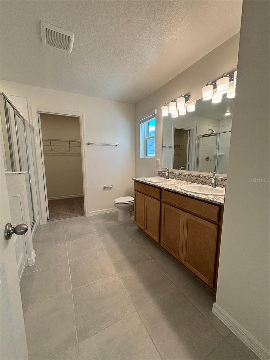 2734 Raindrop Run St Property Photo 25
