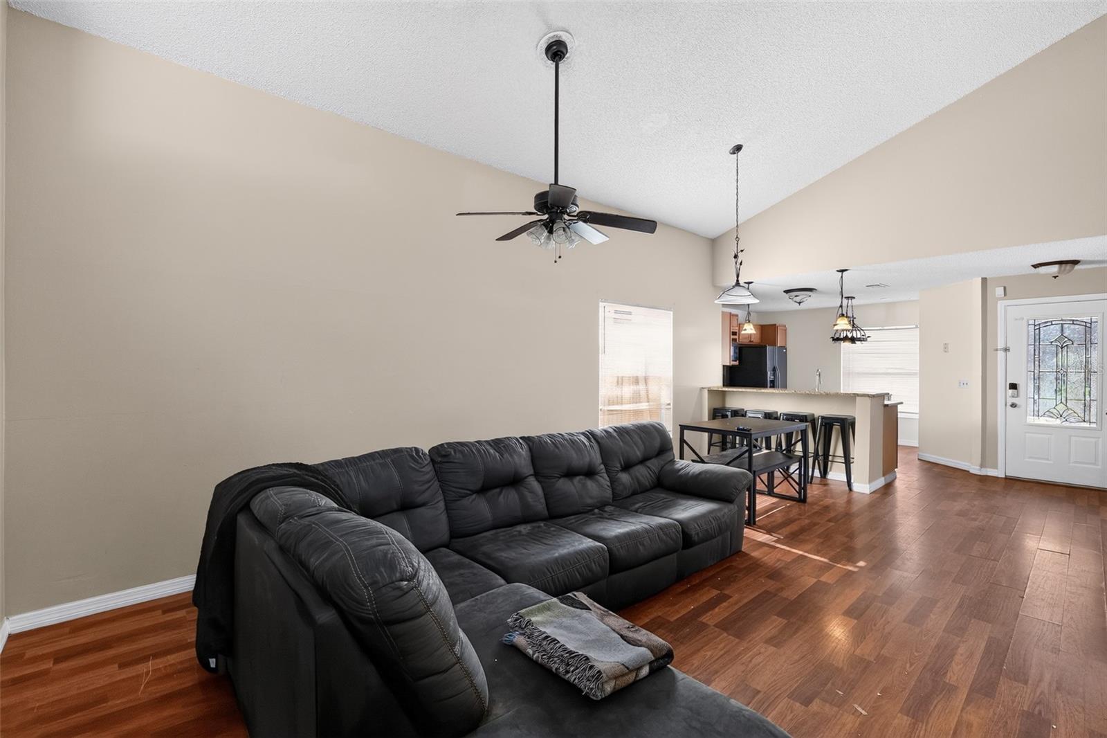 1243 Pin Oak Dr Property Photo 2