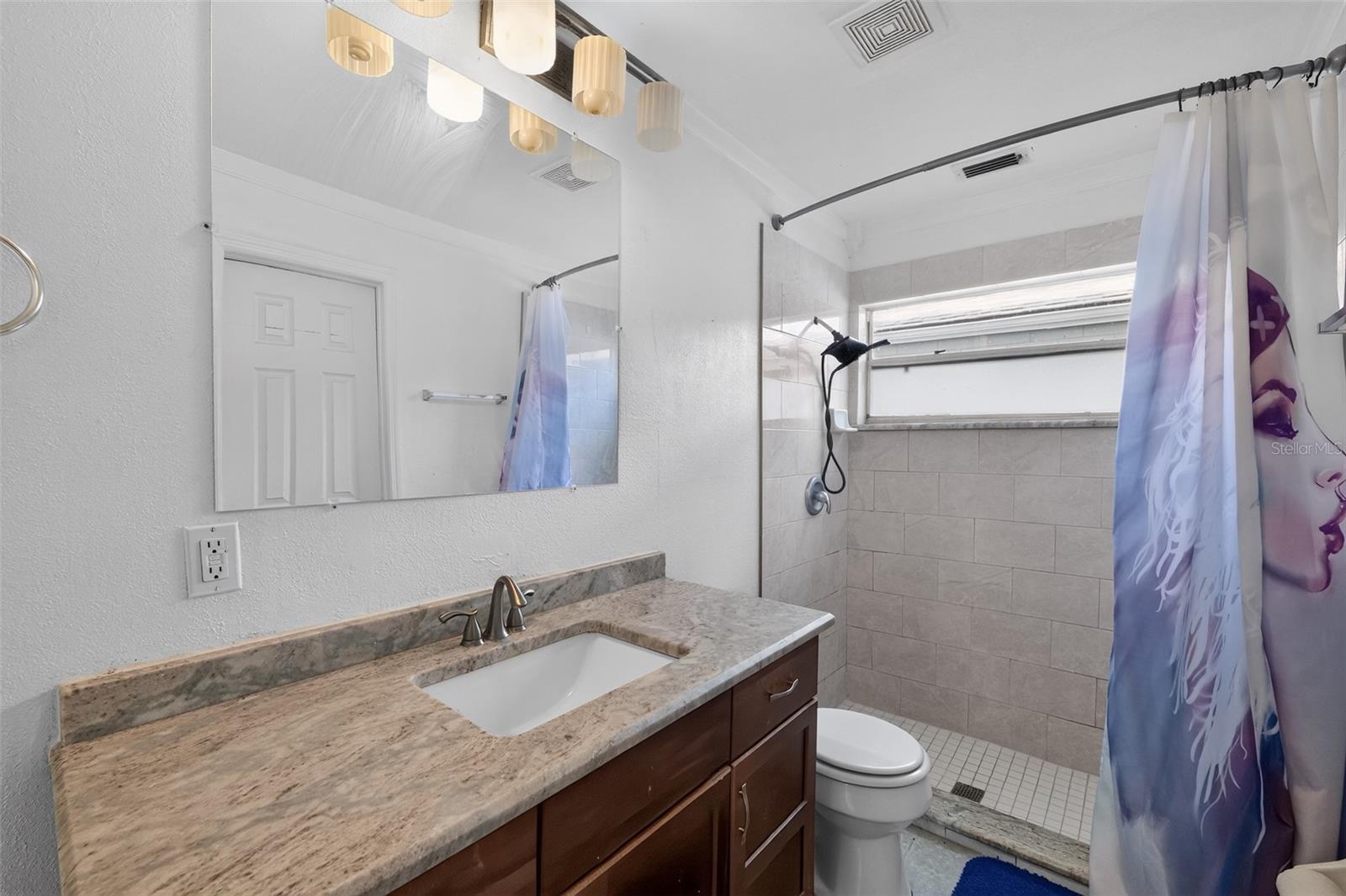 1243 Pin Oak Dr Property Photo 10