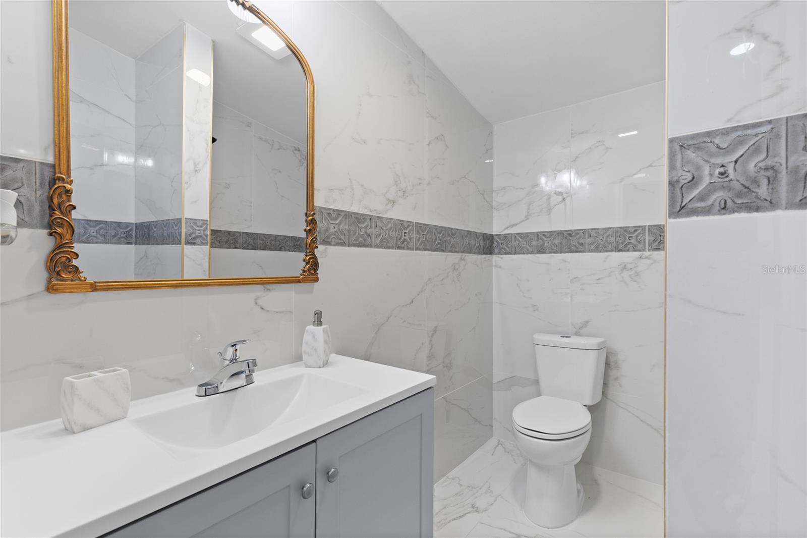 1375 Lake Dr Property Photo 15