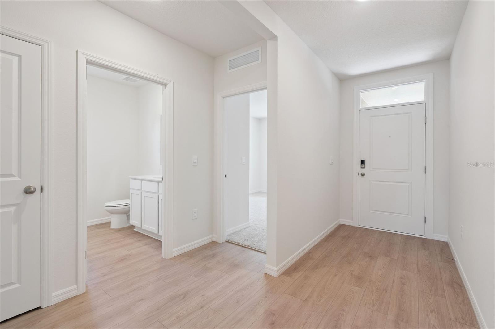 2510 Dorset Ct Property Photo 2