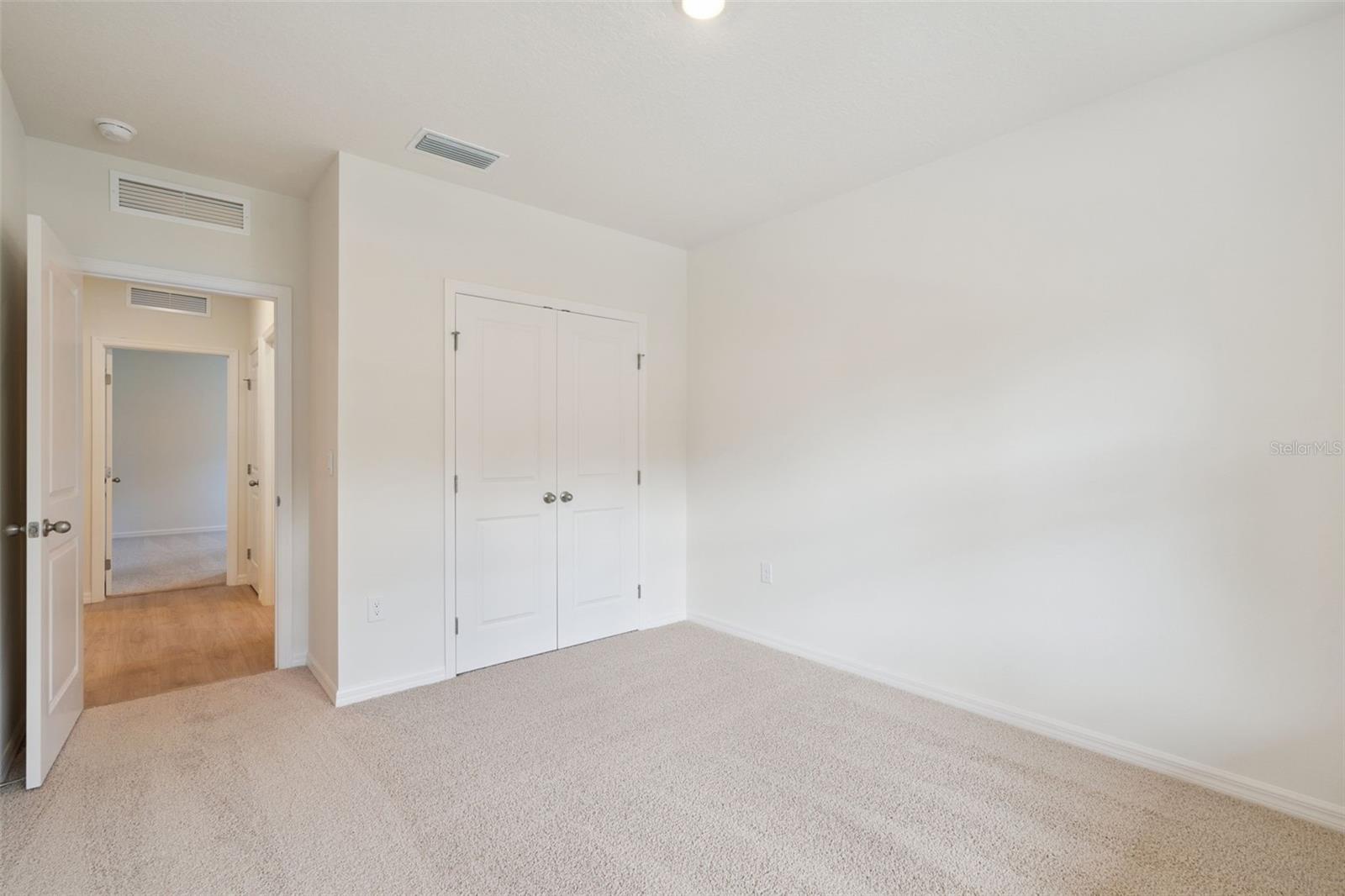 2510 Dorset Ct Property Photo 3