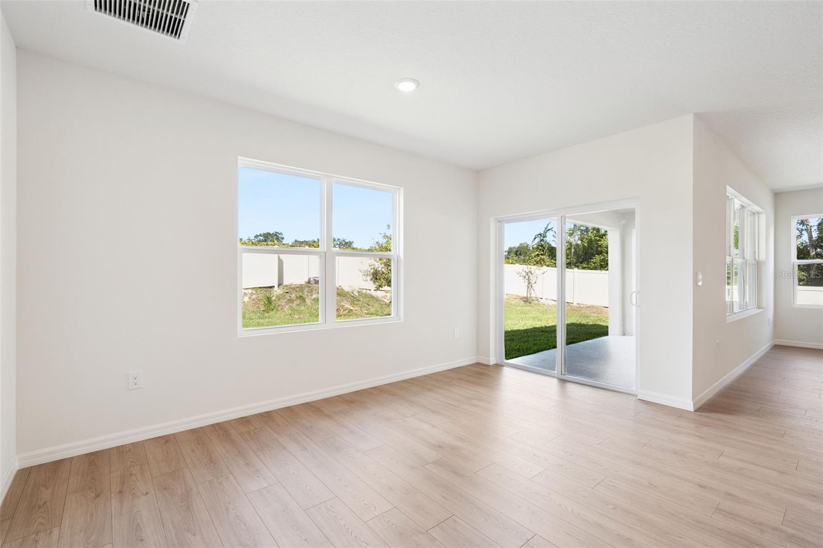 2510 Dorset Ct Property Photo 18