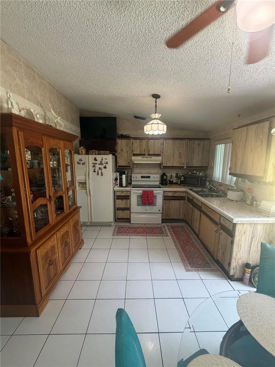 1304 Donwoods Ln Property Photo 11
