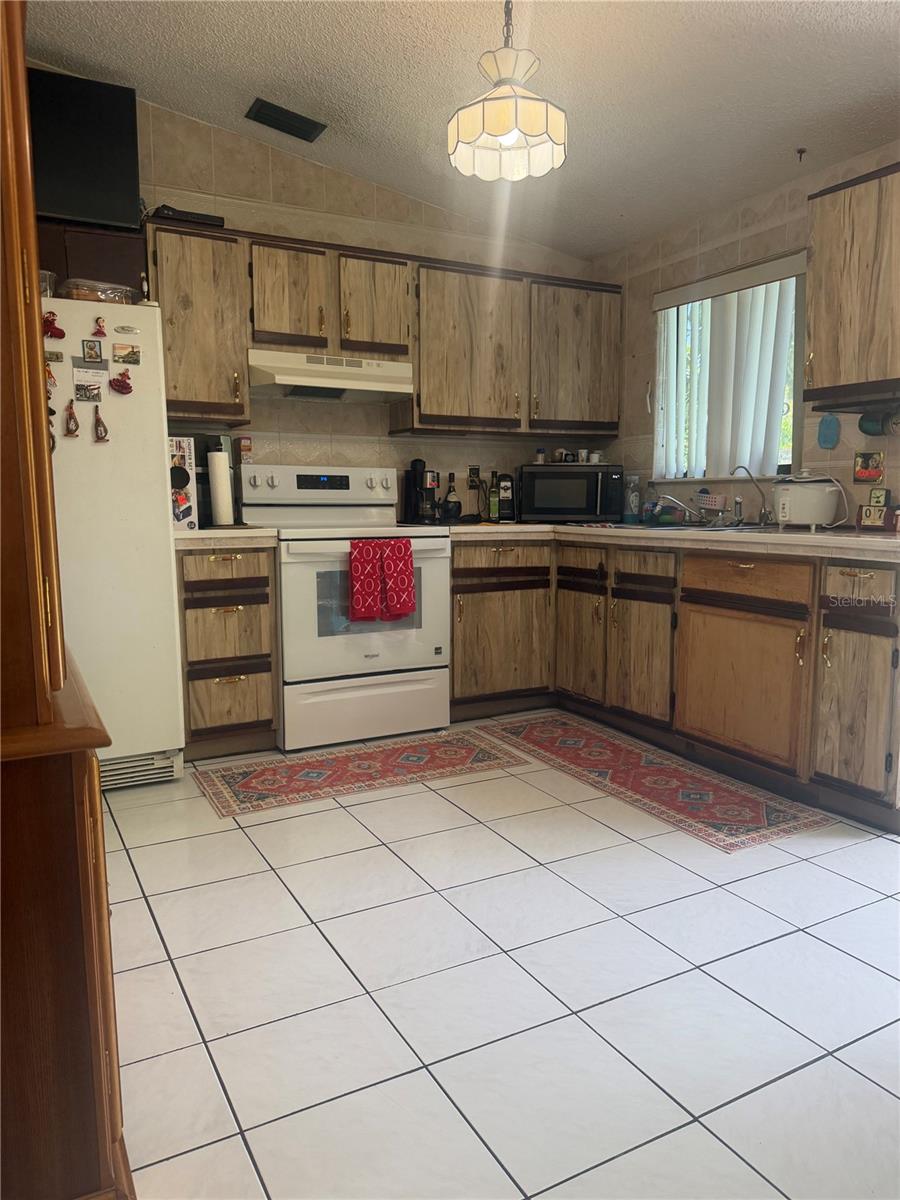 1304 Donwoods Ln Property Photo 13