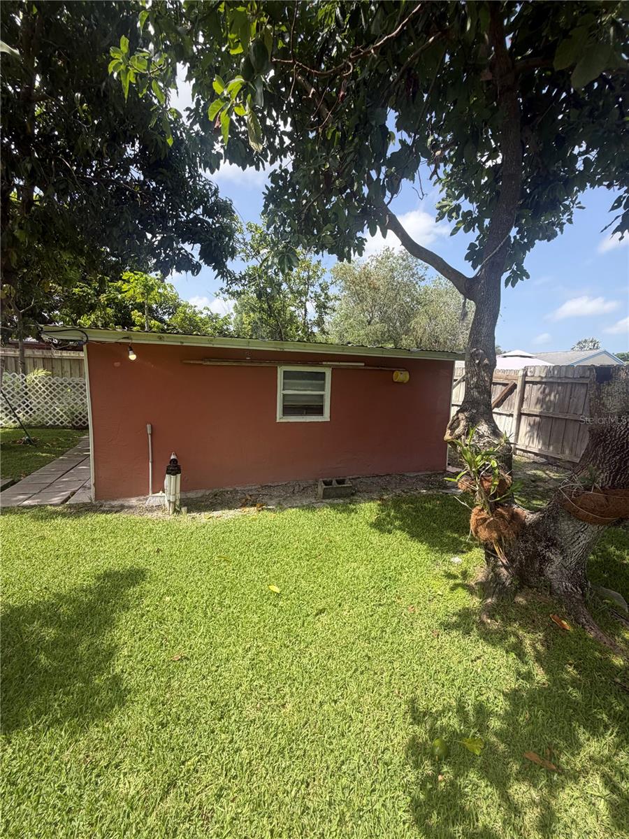 1304 Donwoods Ln Property Photo 32