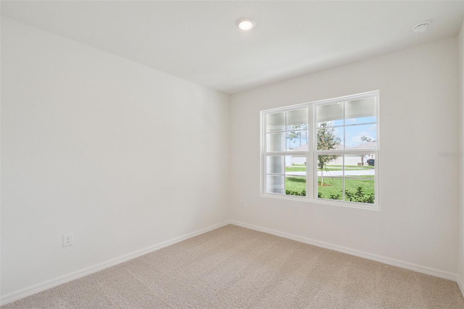 2509 Dorset Ct Property Photo 3