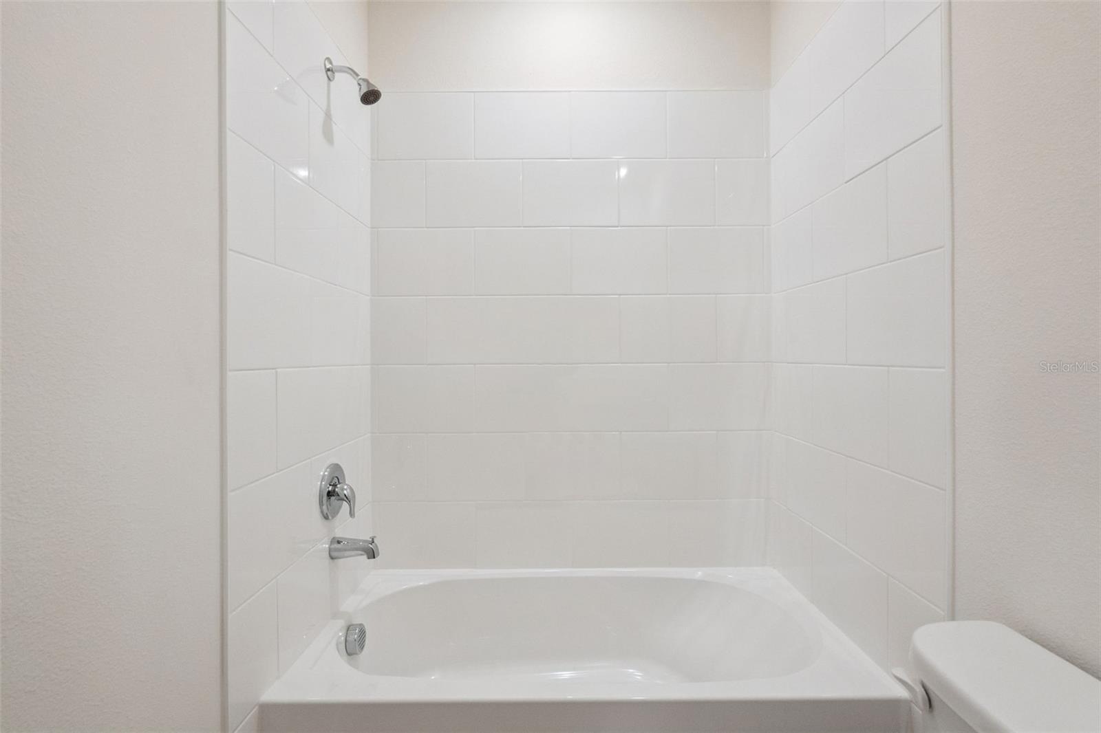 2509 Dorset Ct Property Photo 6