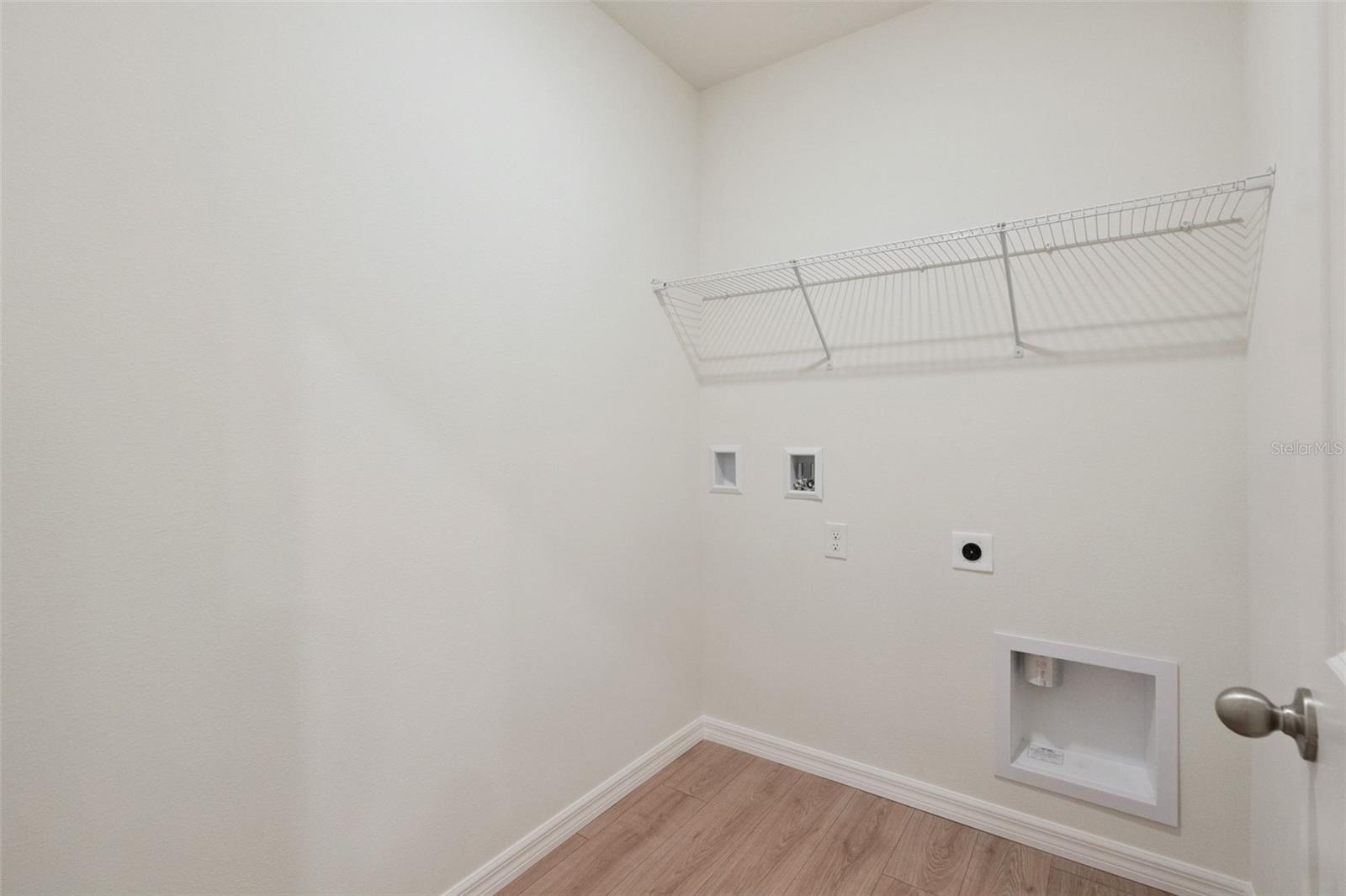 2509 Dorset Ct Property Photo 10