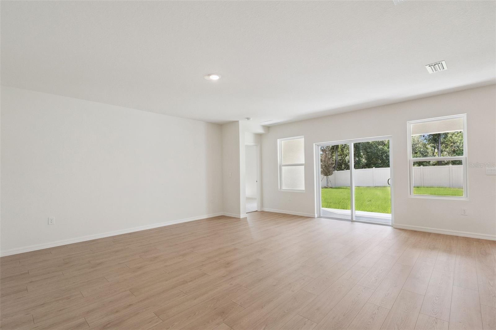 2509 Dorset Ct Property Photo 15