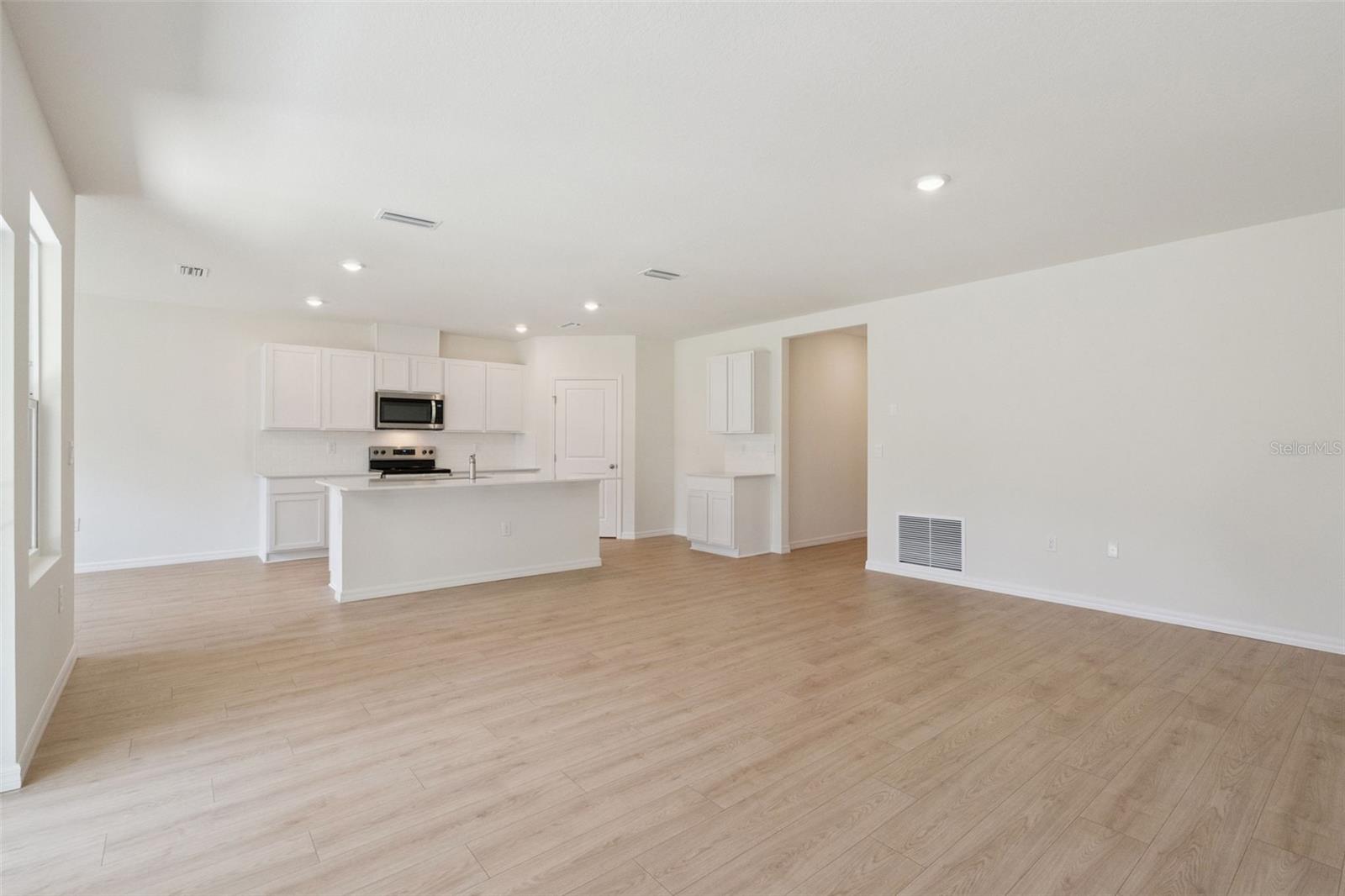 2509 Dorset Ct Property Photo 17