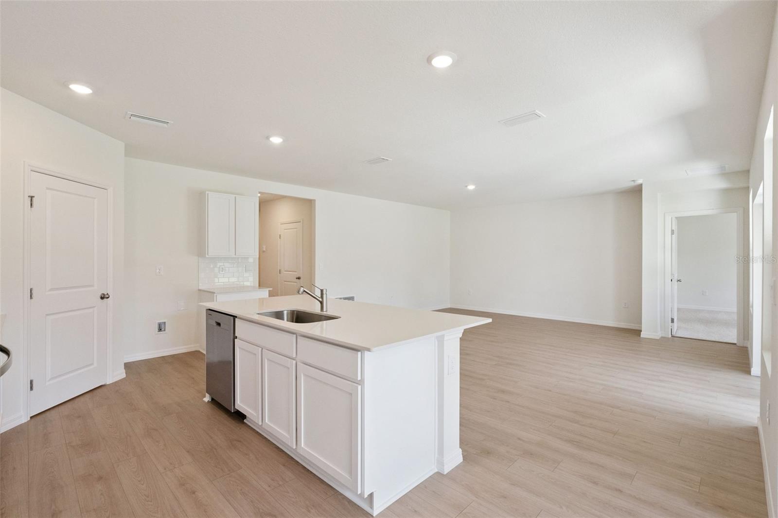 2509 Dorset Ct Property Photo 23