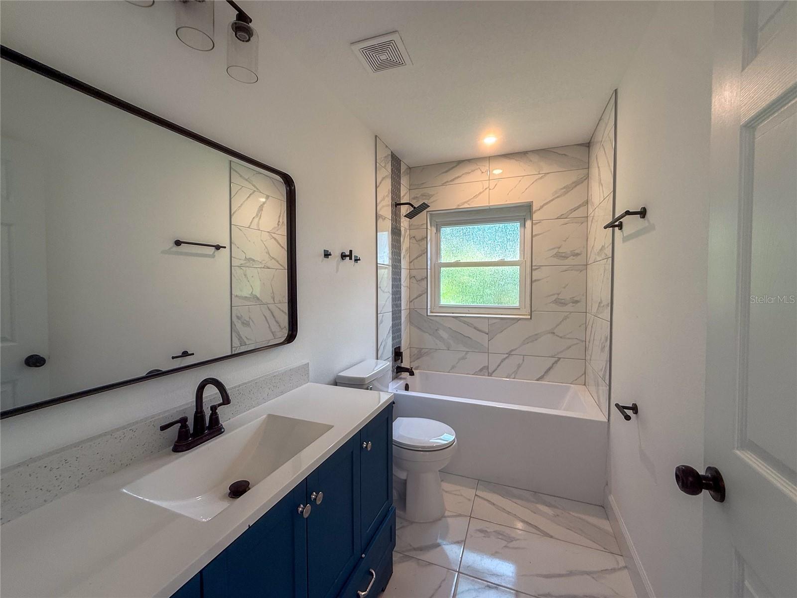 1367 Hensley Dr Property Photo 27