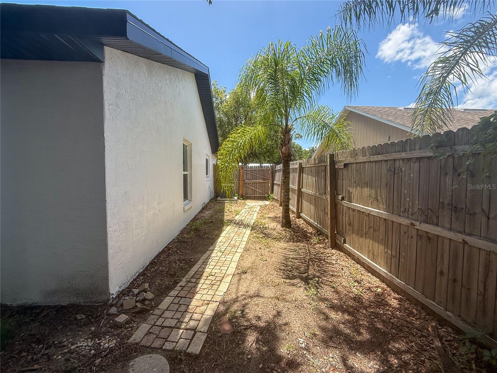 1367 Hensley Dr Property Photo 35