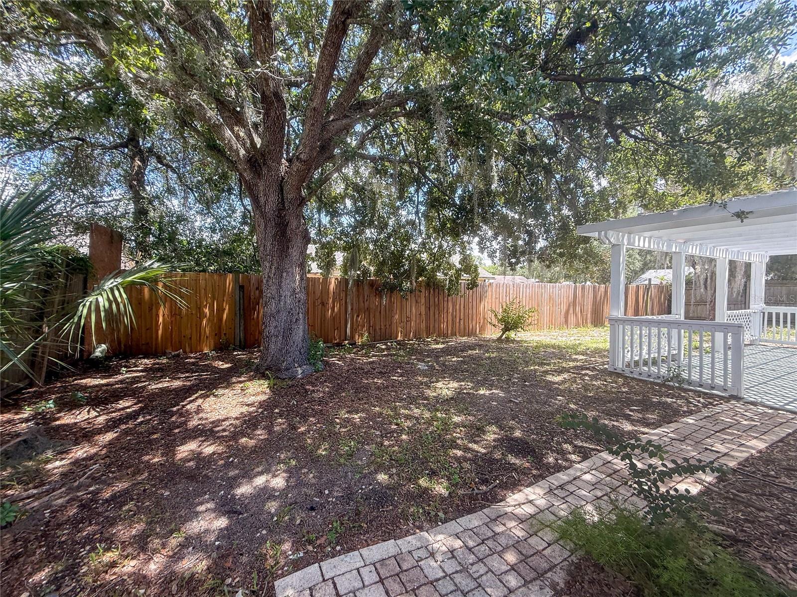 1367 Hensley Dr Property Photo 36
