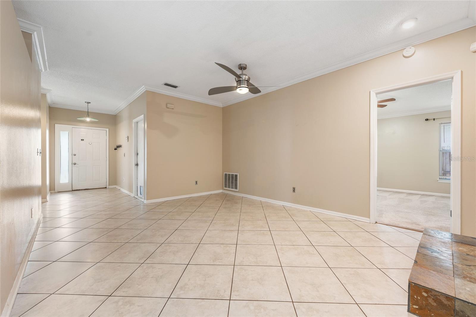 7909 Waldorf Ct Property Photo 6
