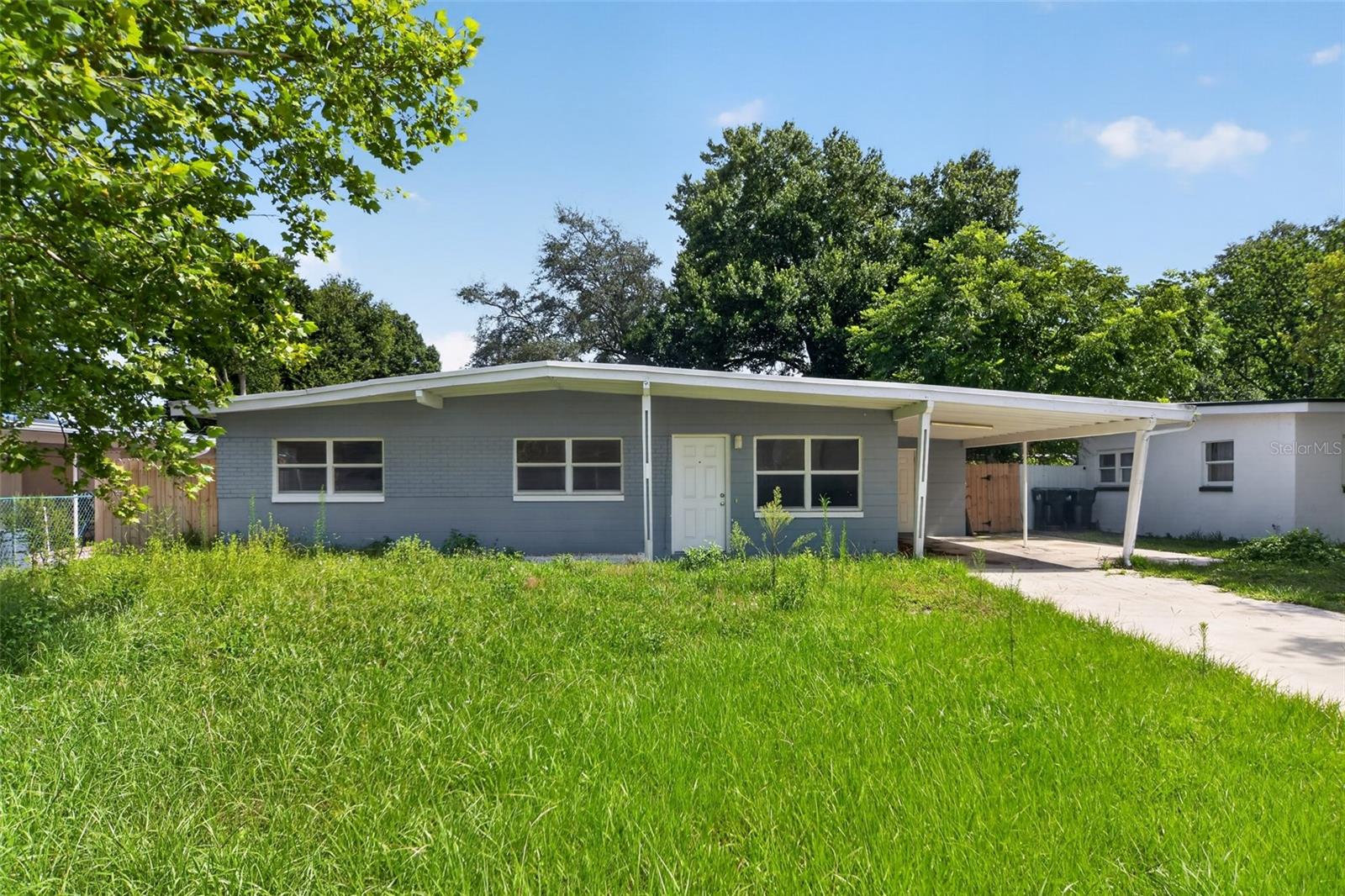 4001 MONARCH DR