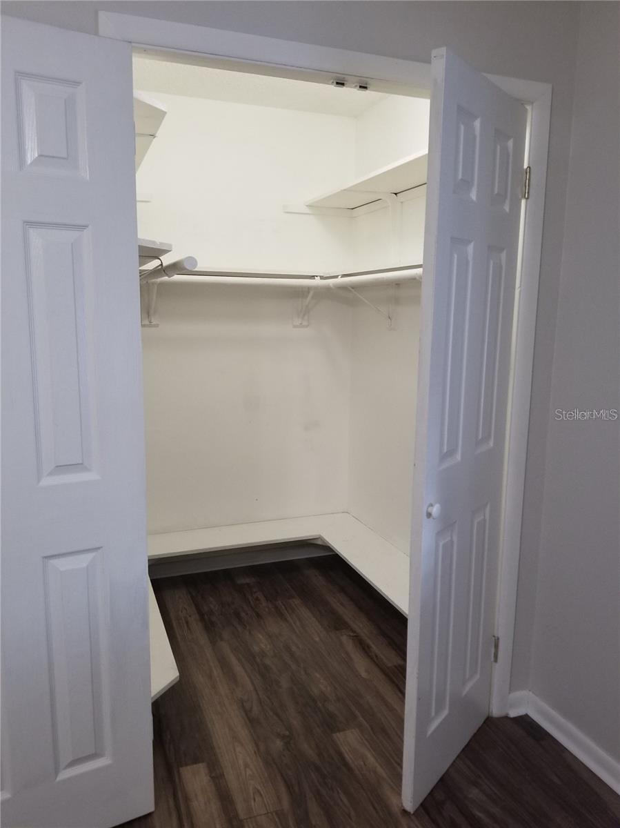 919 Eldridge St Property Photo 12