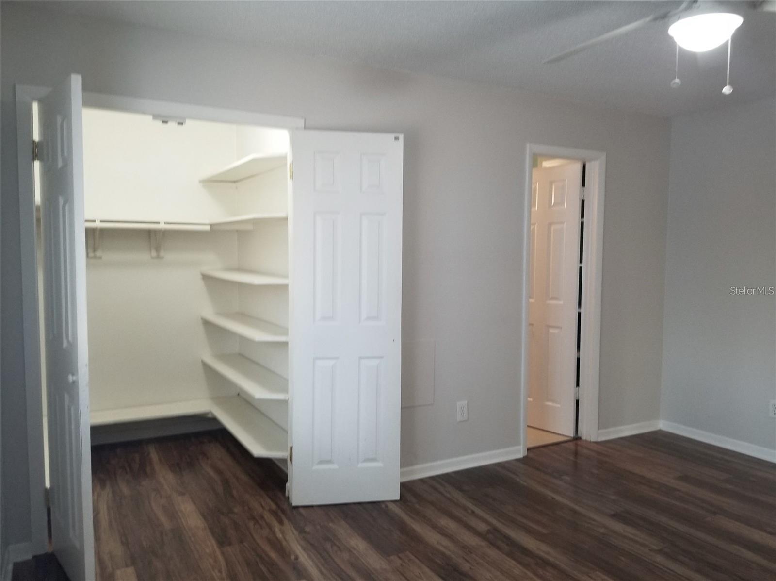 919 Eldridge St Property Photo 16