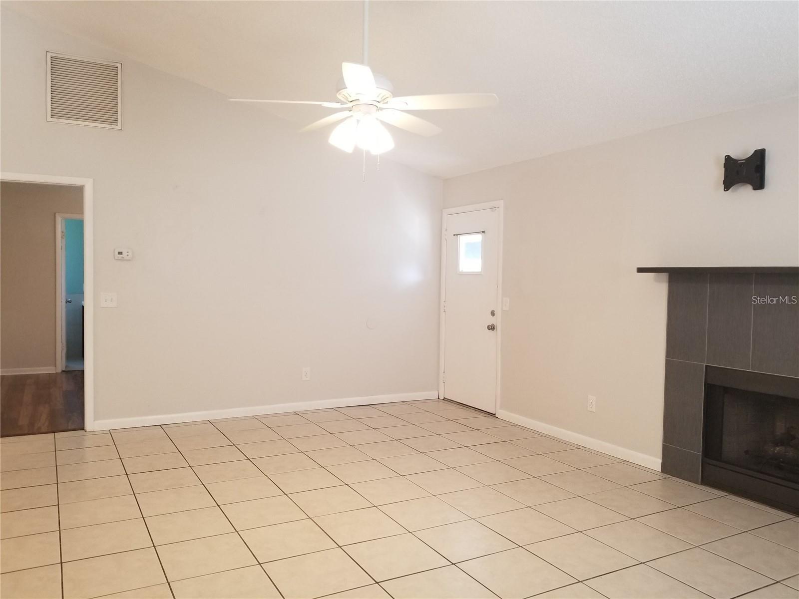 919 Eldridge St Property Photo 20