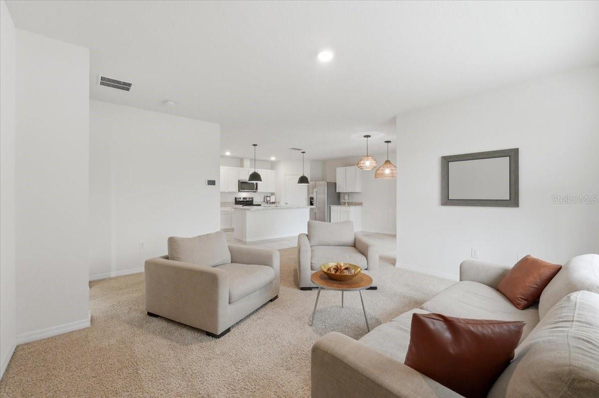 417 Corso Loop Property Photo 4