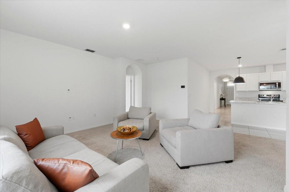 417 Corso Loop Property Photo 5