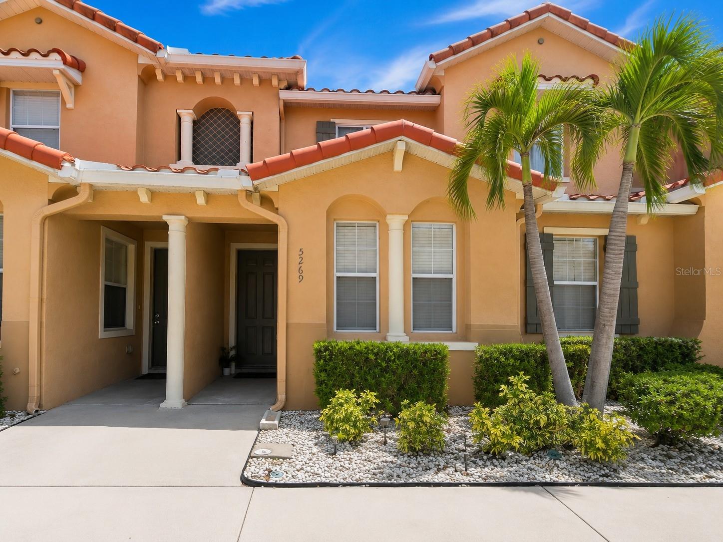 5269 PARADISE CAY CIR Property Photo 1