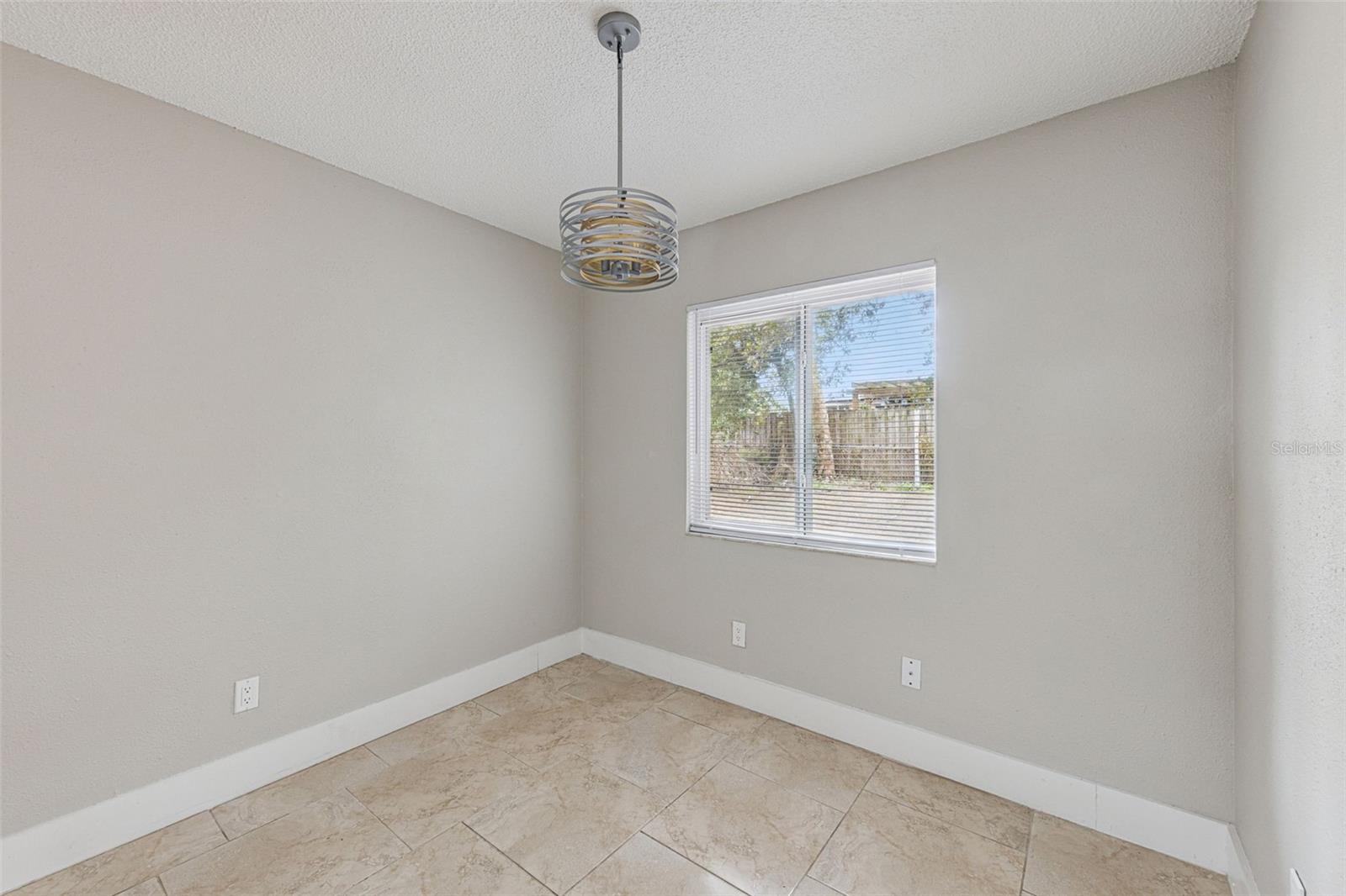 46 N Fairfax Ave Property Photo 5