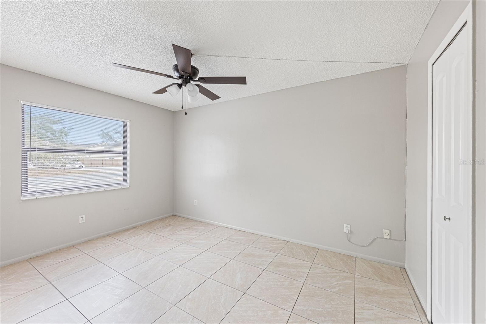 46 N Fairfax Ave Property Photo 10