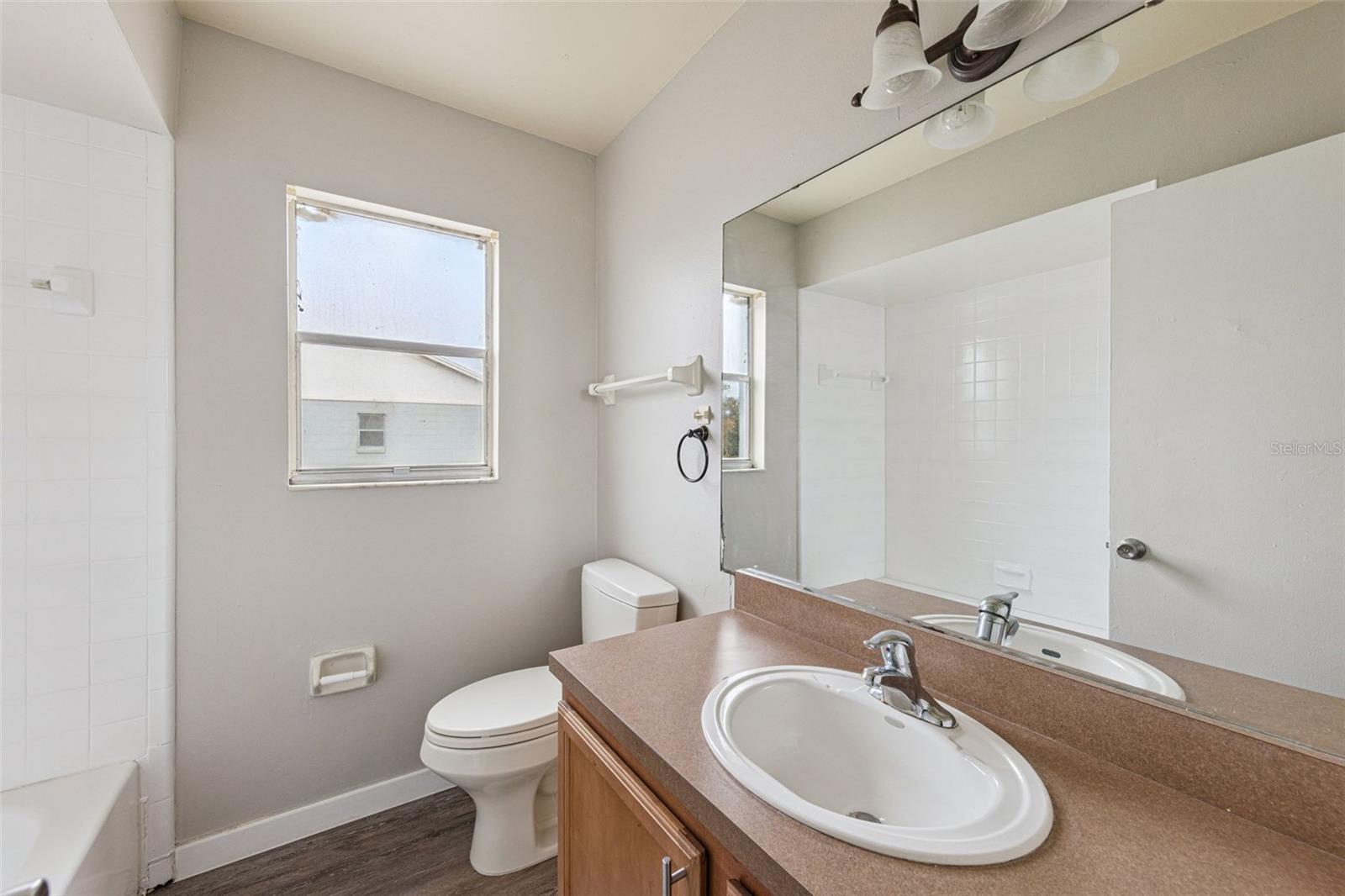46 N Fairfax Ave Property Photo 21