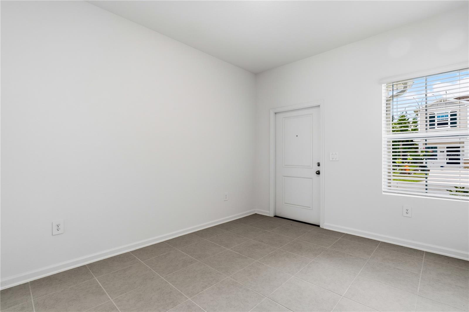 3092 Chromatic St Property Photo 3
