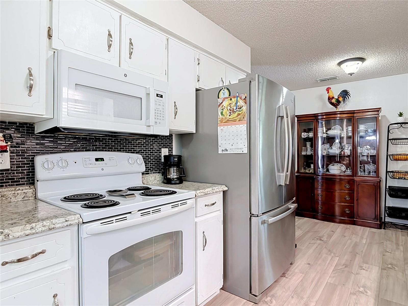 1535 Lavilla St Property Photo 13