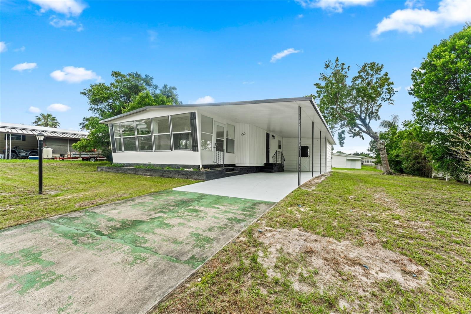 130 Florence Blvd Property Photo 1